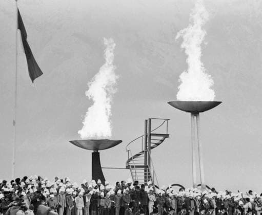 Innsbruck, Austria. February 4, 1976. A view of the Olympic Flame lit at the opening ceremony of the 1976 Winter Olympics. Valery Zufarov, Vyacheslav Un Da-Sin TASS  32395387