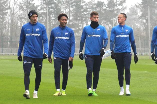 DEU, DFL, 1. FBL Hertha BSC, Training, 25.01.2023, Sportforum, Berlin, DEU, DFL, 1. FBL Hertha BSC, Training, im Bild Marton Dardai (Hertha BSC Berlin 31), Jean-Paul Boetius (Hertha BSC Berlin 10), Florian Niederlechner (Hertha BSC Berlin 7), Derry Scherhant (Hertha BSC Berlin 39) DFL - regulations prohibit any use of Photographs as image sequences and or quasi-video Foto: Juergen Engler nordphoto GmbH *** DEU, DFL, 1 FBL Hertha BSC, Training, 25 01 2023, Sportforum, Berlin, DEU, DFL, 1 FBL Hertha BSC, Training, in picture Marton Dardai Hertha BSC Berlin 31 , Jean Paul Boetius Hertha BSC Berlin 10 , Florian Niederlechner Hertha BSC Berlin 7 , Derry Scherhant Hertha BSC Berlin 39 DFL regulations prohibit any use of Photographs as image sequences and or quasi video Foto Juergen Engler nordphoto GmbH JuergenxEngler nph00076
