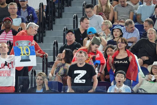A Djokovic-fan shows a Z on his t-shirt during quarter finals of 2023 Australian Open in Melbourne, 25 01 2023; -