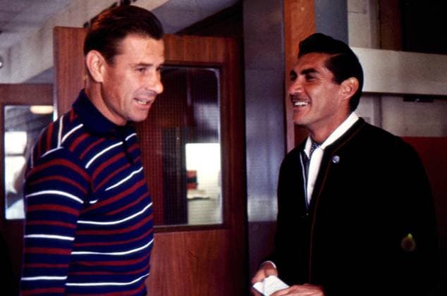 222041216MMX_SEL_MEX_CARBAJAL Foto de Lev Yashin y Antonio Carbajal la Seleccion Mexicana en 1966 1966 MEXSPORT David Leah CIUDAD DE MEXICO CIUDAD DE MEXICO MEXICO  Copyright: xANTONIOxCARBAJALx1966x 222041216MMX_SEL_MEX_CARBAJAL455