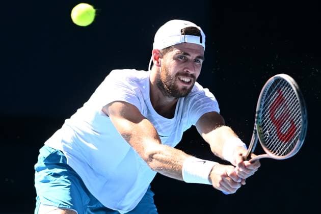 TENNIS AUSTRALIAN OPEN, Karen Khachanov of Russia plays a shot during the Men?s semi final match against Stefanos Tsitsipas of Greece at the 2023 Australian Open tennis championship at Melbourne Park in Melbourne, Friday, January 27, 2023. ( NO ARCHIVING, EDITORIAL USE ONLY, NO USE IN BOOKS WITHOUT CONSENT MELBOURNE VICTORIA AUSTRALIA  Copyright: xJOELxCARRETTx 20230127001757064263