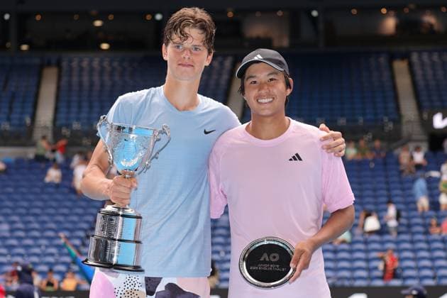 Champion Alexander Blockx of Belgium and Runner Up Learner Tien of USA pose with trophies after the Boys Final match, Day 13 at the Australian Open Tennis 2023 at Rod Laver Arena, Melbourne, Australia on 28 January 2023. Copyright: xPeterxDovganx 34782674