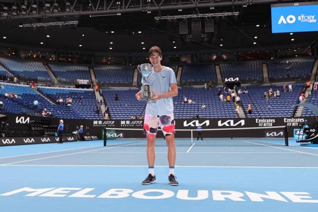 Champion Alexander Blockx of Belgium poses with trophy after the Boys Final match, Day 13 at the Australian Open Tennis 2023 at Rod Laver Arena, Melbourne, Australia on 28 January 2023. Copyright: xPeterxDovganx 34782685