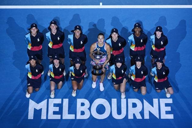 TENNIS AUSTRALIAN OPEN, Aryna Sabalenka of Belarus poses with the Daphne Akhurst Memorial Cup and the ball kids following her win in the Women?s Singles Final over Elena Rybakina of Kazakhstan at the 2023 Australian Open tennis tournament at Melbourne Park in Melbourne, Saturday, January 28, 2023. ( NO ARCHIVING, EDITORIAL USE ONLY, NO USE IN BOOKS WITHOUT CONSENT MELBOURNE VICTORIA AUSTRALIA  Copyright: xLUKASxCOCHx 20230128001757504808