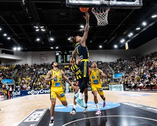Dewayne Russel (EWE Baskets Oldenburg, 04), Prentiss Hubb (MHP Riesen Ludwigsburg, 03) GER, MHP Riesen Ludwigsburg vs. EWE Baskets Oldenburg, easycredit 1.Bundesliga Basketball, 17.Spieltag, Saison 2022 23, 28.01.2023 MHP Riesen Ludwigsburg vs. EWE Baskets Oldenburg, 1.Basketball Bundesliga, 28.01.2023 Ludwigsburg Copyright: xEibner-Pressefoto RogerxBuerkex EP_EER