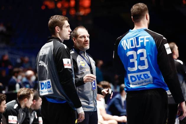 Handball I Herren I Weltmeisterschaft 2023 I Platzierungsspiele I Deutschland - Ägypten I 27.01.2023 Torwarttrainer Mattias Andersson mit Joel Birlehm (41, Deutschland) und Andreas Wolff (33, Deutschland) Stockholm Tele 2 Arena Schweden Copyright: xLobecax xIngridxAnderson-Jensenx