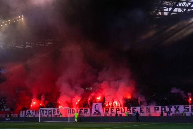 Supporters de l OGC Nice FOOTBALL : OGC Nice vs Lille - Ligue 1 Ubereats - Nice - 29 01 2023 NorbertScanella Panoramic 