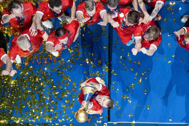 230129 Mathias Gidsel of Denmark celebrate with the trophy after the 2023 IHF World Men s Handball Championship final between France and Denmark on January 29, 2023 in Stockholm. Photo: Joel Marklund BILDBYRAN kod JM JZ0324 handball handboll handball handbolls-vm vm frankrike danmark denmark 2023 ihf world mens handball championship france bbeng final jubel Copyright: JOELxMARKLUND BB230129JM047