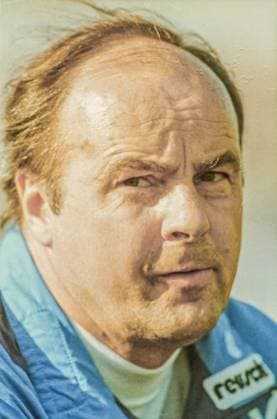 RECORD DATE NOT STATED Aus 2. BL. Saison 1994 95 VfL Wolfsburg - VfB Leipzig 1:1 am 22.04.1995. Im Foto: WOB Trainer Gerd Roggensack *** From 2 BL season 1994 95 VfL Wolfsburg VfB Leipzig 1 1 on 22 04 1995 In the photo WOB coach Gerd Roggensack