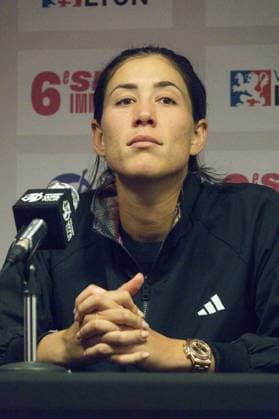 Garbine Muguruza (ESP) en confÃ rence de presse apres sa dÃ faite - Open 6eme sens Immobilier MÃ tropole de Lyon 2023, tournoi de tennis fÃ minin WTA, Tennis Damen 250 de Caroline Garcia, Lyon 30 01 2022 TENNIS : Open 6eme Sens Immobilier Lyon Metropole - 30 01 2023 SandrineThesillat Panoramic 
