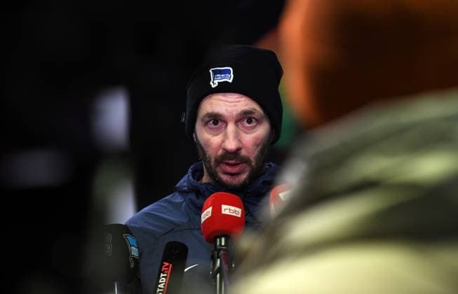 Sport Themen der Woche KW05 Sport Bilder des Tages Fussball, Herren, Saison 2022 23, 1. Bundesliga, Hertha BSC, Training, Medienrunde mit Trainer Sandro Schwarz (Hertha BSC), 31.01. 2023, *** Football, men, season 2022 23, 1 Bundesliga, Hertha BSC, training, media round with coach Sandro Schwarz Hertha BSC , 31 01 2023, Copyright: xSebastianxRäppold MatthiasxKochx