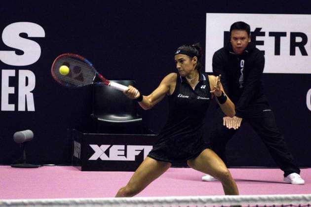 La joueuse de tennis Caroline Garcia (FRA) lors de son 1er match, le 2eme jour de son tournoi l Open 6eme sens Immobilier MÃ tropole de Lyon 2023, tournoi de tennis fÃ minin WTA, Tennis Damen 250, Lyon 31 01 2022 - TENNIS : Open 6eme Sens Immobilier Lyon Metropole - 31 01 2023 SandrineThesillat Panoramic 