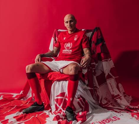 Sport Themen der Woche KW05 Sport Bilder des Tages Nottingham Forest sign Jonjo Shelvey from Newcastle United on deadline day Nottingham Forest sign Jonjo Shelvey from Newcastle United on deadline day at City Ground, Nottingham, United Kingdom, 31st January 2023 (Photo by Ritchie Sumpter News Images) Nottingham City Ground Nottinghamshire United Kingdom Copyright: xRitchiexSumpter NewsxImagesx