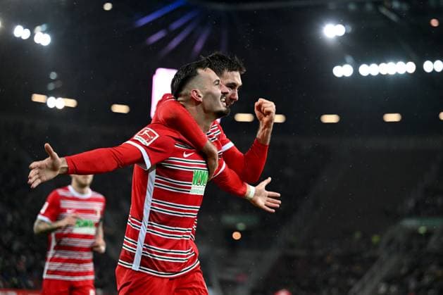 Sport Themen der Woche KW05 Sport Bilder des Tages 03.02.2023, Augsburg, Germany, WWK-Arena, FC Augsburg vs Bayer 04 Leverkusen - 1. Bundesliga, Mergim Berisha (FC Augsburg) Torjubel, jubelt nach seinem treffer zum 1:0 (Foto H. Langer, H. Langer) DFB DFL REGULATIONS PROHIBIT ANY USE OF PHOTOGRAPHS AS IMAGE SEQUENCES AND OR QUASI-VIDEO. Augsburg WWK-Arena Bavaria Germany *** 03 02 2023, Augsburg, Germany, WWK Arena, FC Augsburg vs Bayer 04 Leverkusen 1 Bundesliga, Mergim Berisha FC Augsburg goal celebration, cheers after his goal to 1 0 Photo H Langer, H Langer DFB DFL REGULATIONS PROHIBIT ANY USE OF PHOTOGRAPHS AS IMAGE SEQUENCES AND OR QUASI VIDEO Augsburg WWK Arena Bavaria Germany  541_FCABAY20230302_032 Langer-541