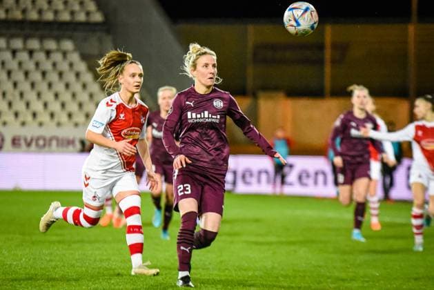 Julia Debitzki SGS Essen vs. 1. FC Köln 03.02.2023 Julia Debitzki 11. Spieltag der Flyeralarm Frauen-Bundesliga Saison 2022 2023 SGS Essen gegen den 1. FC Köln am 3. Februar 2023 im Stadion an der Hafenstraße in Essen (Nordrhein-Westfalen Deutschland). Endstand: 4:0 vor 1.307 Zuschauern.