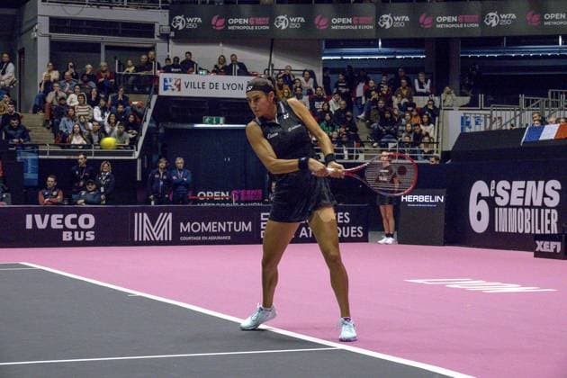 La joueuse de tennis Caroline Garcia combative en finale face Ã l amÃ ricaine Alycia Parks - Open 6eme sens Immobilier MÃ tropole de Lyon 2023, tournoi de tennis fÃ minin WTA, Tennis Damen 250 de Caroline Garcia, Lyon 05 02 2022 - TENNIS : Finale - Open 6eme Sens Immobilier Lyon Metropole - 05 02 2023 SandrineThesillat Panoramic 
