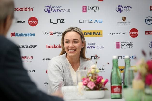 Sport Bilder des Tages TENNIS - WTA, Tennis Damen Upper Austria Ladies Linz LINZ,AUSTRIA,06.FEB.23 - TENNIS - WTA Tour, Upper Austria Ladies Linz. Image shows Donna Vekic (CRO) at the round table.  GEPAxpictures xManfredxBinder