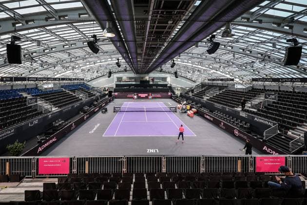 TENNIS - WTA, Tennis Damen Upper Austria Ladies Linz LINZ,AUSTRIA,08.FEB.23 - TENNIS - WTA Tour, Upper Austria Ladies Linz. Image shows an overview of the center court.  GEPAxpictures xManfredxBinder