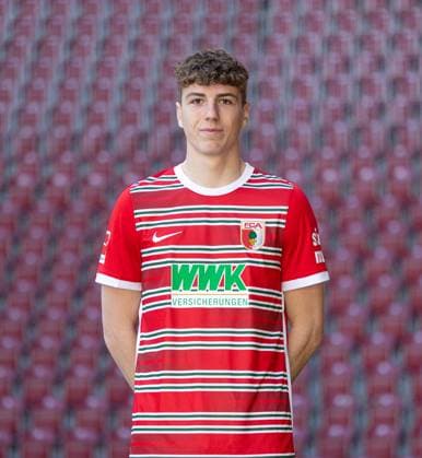 Arne Engels; FC Augsburg; 1. BL, Porträttermin 2022 2023,