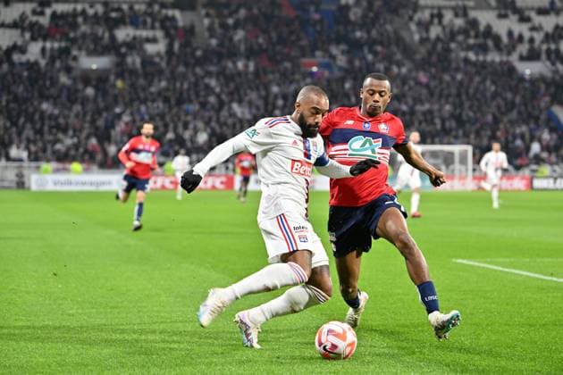 Alexandre Lacazette (lyon) vs Tiago Djalo (lille) FOOTBALL: Olympique Lyonnais vs Lille Olympique Sporting Club - 8e Coupe de France - 08 02 2023 FredericChambert Panoramic 