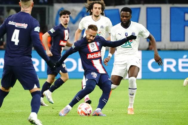 Neymar Jr (PSG) - Chancel Mbemba (Olympique de Marseille) FOOTBALL : Olympique de Marseille vs PSG - Coupe de France - 8eme de finale - Marseille - 08 02 2023 NorbertScanella Panoramic 