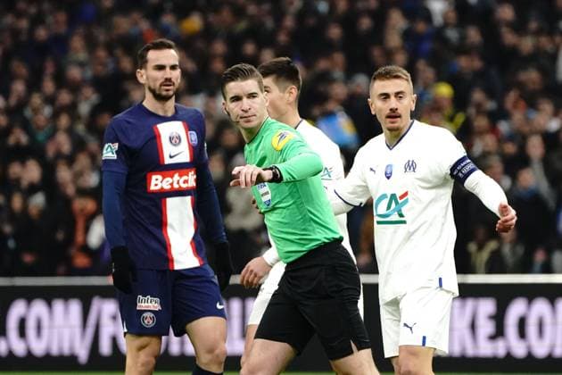Matteo Guendouzi (Olympique de Marseille) - Valentin Rongier (Olympique de Marseille) - Francois Letexier (arbitre) FOOTBALL : Olympique de Marseille vs PSG - Coupe de France - 8eme de finale - Marseille - 08 02 2023 NorbertScanella Panoramic 