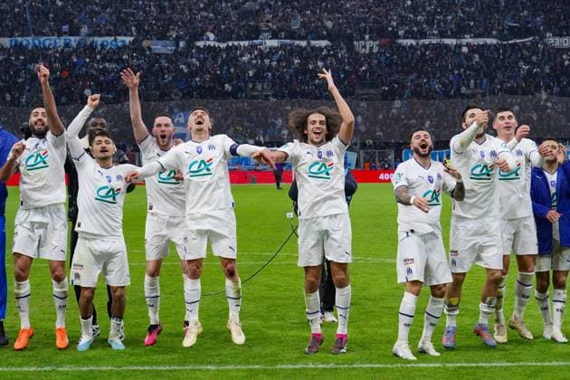 Fin de match - joie Olympique de Marseille - Matteo Guendouzi (Olympique de Marseille) - Valentin Rongier (Olympique de Marseille) FOOTBALL : Olympique de Marseille vs PSG - Coupe de France - 8eme de finale - Marseille - 08 02 2023 NorbertScanella Panoramic 