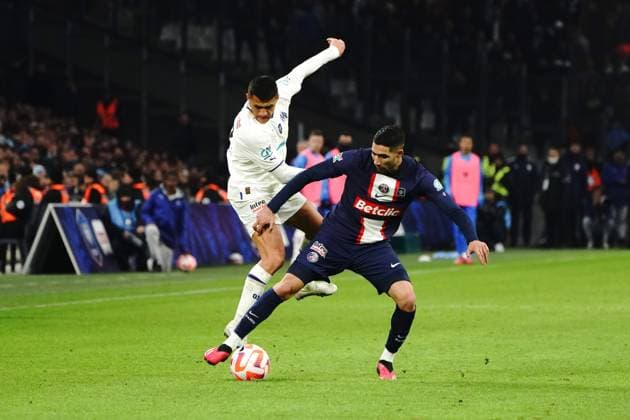 Achraf Hakimi (PSG) - Alexis Sanchez (Olympique de Marseille) FOOTBALL : Olympique de Marseille vs PSG - Coupe de France - 8eme de finale - Marseille - 08 02 2023 NorbertScanella Panoramic 