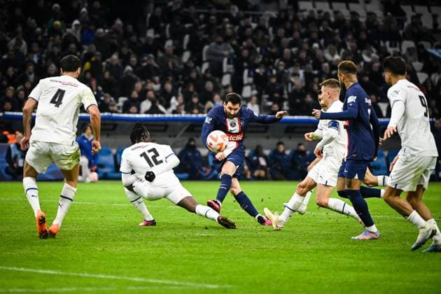 (230209) -- MARSEILLE, Feb. 9, 2023 -- Paris Saint-Germain s Lionel Messi (3rd L) shoots during the French Cup round of 16 football match between Olympique de Marseille (OM) and Paris Saint-Germain (PSG) at the Velodrome stadium in Marseille, Feb. 8, 2023. (Photo by Clement Mahoudeau Xinhua) (SP)FRANCE-MARSEILLE-FOOTBALL-FRENCH CUP-PSG VS OM CxLEMENTMAHOUDEAUgaojing 
