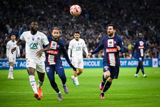 (230209) -- MARSEILLE, Feb. 9, 2023 -- Paris Saint-Germain s Neymar (front C) and Lionel Messi (front R) compete during the French Cup round of 16 football match between Olympique de Marseille (OM) and Paris Saint-Germain (PSG) at the Velodrome stadium in Marseille, Feb. 8, 2023. (Photo by Clement Mahoudeau Xinhua) (SP)FRANCE-MARSEILLE-FOOTBALL-FRENCH CUP-PSG VS OM CxLEMENTMAHOUDEAUgaojing 