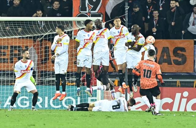 But de E Le Fee ( 10 - FC Lorient ) - FOOTBALL : Lorient vs Lens - Coupe de France - 09 02 2023 FedericoPestellini Panoramic 