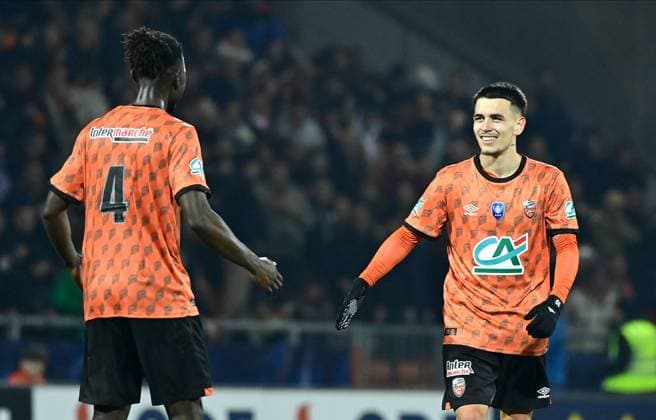 Attitude - Joie de E Le Fee ( 10 - FC Lorient ) - B Meite ( 4 - FC Lorient ) - FOOTBALL : Lorient vs Lens - Coupe de France - 09 02 2023 FedericoPestellini Panoramic 