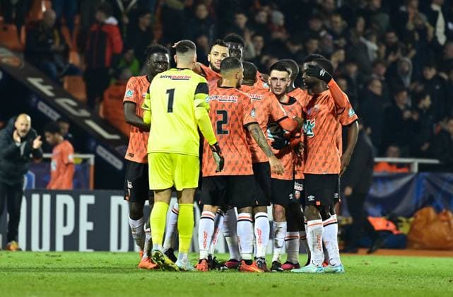 Joie des joueurs de Lorient apres le but de E Le Fee ( 10 - FC Lorient ) - FOOTBALL : Lorient vs Lens - Coupe de France - 09 02 2023 FedericoPestellini Panoramic 