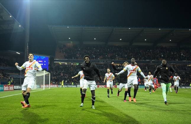 Joie des joueurs de Lens en fin de match apres sa victoire - FOOTBALL : Lorient vs Lens - Coupe de France - 09 02 2023 FedericoPestellini Panoramic 
