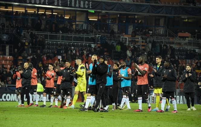 Deception des joueurs de Lorient en fin de match - FOOTBALL : Lorient vs Lens - Coupe de France - 09 02 2023 FedericoPestellini Panoramic 