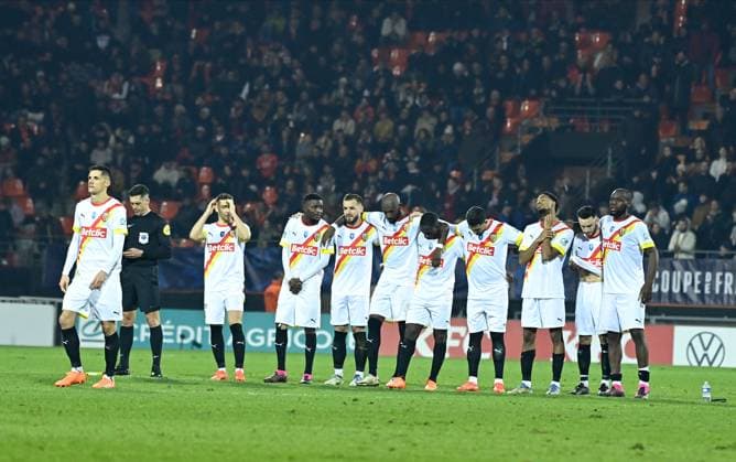 Equipe de Lens - Ambiance - FOOTBALL : Lorient vs Lens - Coupe de France - 09 02 2023 FedericoPestellini Panoramic 
