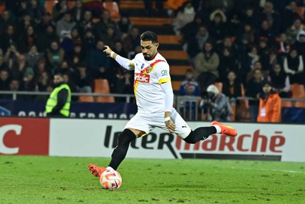 But sur penalty de F Medina ( 14 - Lens ) - FOOTBALL : Lorient vs Lens - Coupe de France - 09 02 2023 FedericoPestellini Panoramic 