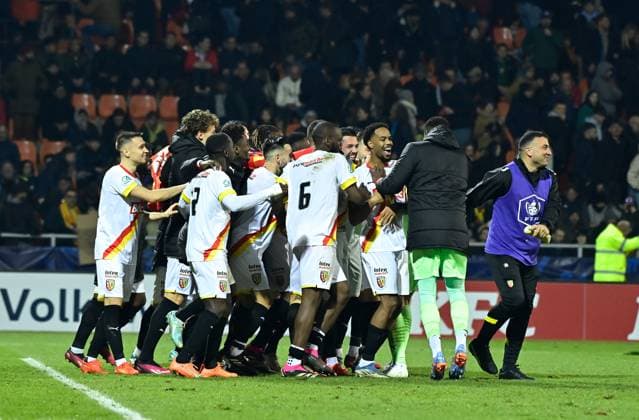 Joie des joueurs de Lens en fin de match apres sa victoire - FOOTBALL : Lorient vs Lens - Coupe de France - 09 02 2023 FedericoPestellini Panoramic 