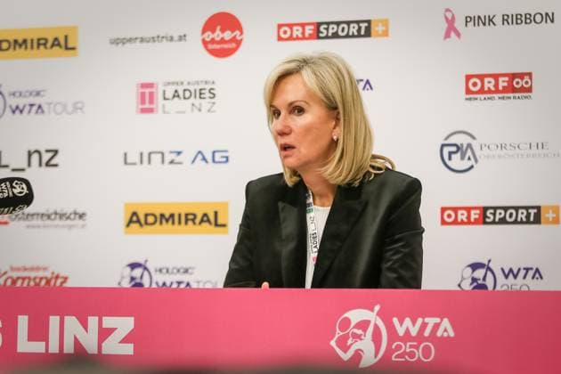 TENNIS - WTA, Tennis Damen Upper Austria Ladies Linz LINZ,AUSTRIA,10.FEB.23 - TENNIS - WTA Tour, Upper Austria Ladies Linz. Image shows president Micky Lawler (WTA) at the round table.  GEPAxpictures xManfredxBinder