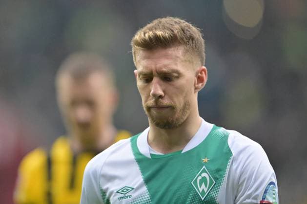 GER, 1. FBL, SV Werder Bremen vs Borussia Dortmund 11.02.2023, wohninvest Weserstadion, Bremen, GER, 1. FBL, SV Werder Bremen vs Borussia Dortmund im Bild picture shows Halbzeitpause. 0:0 Mitchell Weiser (Werder Bremen 08)