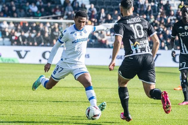 Rayan Raveloson (AJ Auxerre) FOOTBALL : Angers SCO vs AJ Auxerre - Ligue 1 - Journee 23 - 12 02 2023 BaptisteAutissier Panoramic 