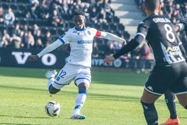 Birama TourÃ (AJ Auxerre) FOOTBALL : Angers SCO vs AJ Auxerre - Ligue 1 - Journee 23 - 12 02 2023 BaptisteAutissier Panoramic 
