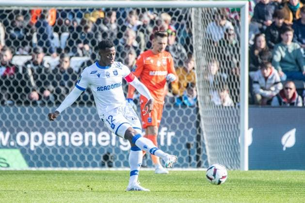 Birama TourÃ (AJ Auxerre) FOOTBALL : Angers SCO vs AJ Auxerre - Ligue 1 - Journee 23 - 12 02 2023 BaptisteAutissier Panoramic 