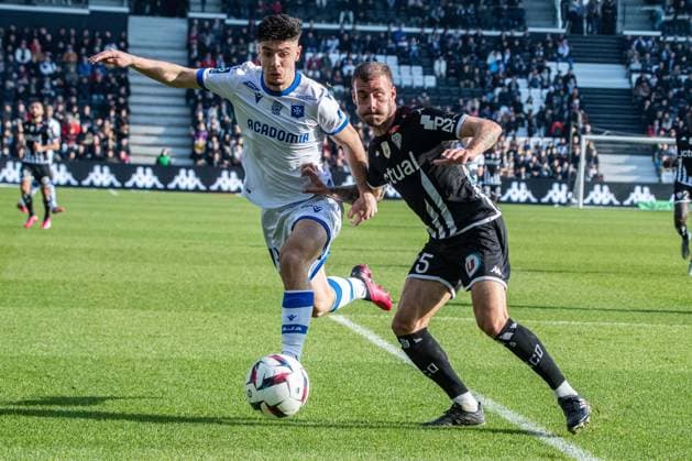 Matthis Abline (AJ Auxerre) FOOTBALL : Angers SCO vs AJ Auxerre - Ligue 1 - Journee 23 - 12 02 2023 BaptisteAutissier Panoramic 