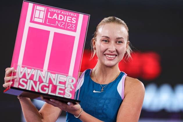 TENNIS - WTA, Tennis Damen Upper Austria Ladies Linz LINZ,AUSTRIA,12.FEB.23 - TENNIS - WTA Tour, Upper Austria Ladies Linz. Image shows the rejoicing of Anastasia Potapova (RUS). Keywords: trophy.  GEPAxpictures xManfredxBinder