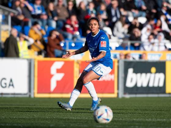 Gia Corley (TSG Hoffenheim, 10) am Ball, GER, TSG 1899 Hoffenheim vs. 1. FC Koeln, Fussball Flyeralarm Frauen Bundesliga, 12. Spieltag, Spielzeit 2022 2023, 12.02.2023 GER, TSG 1899 Hoffenheim vs. 1. FC Koeln, Fussball Flyeralarm Frauen Bundesliga, 12. Spieltag, Spielzeit 2022 2023, 12.02.2023 Hoffenheim Copyright: xEibner Memmlerx EP_MMR
