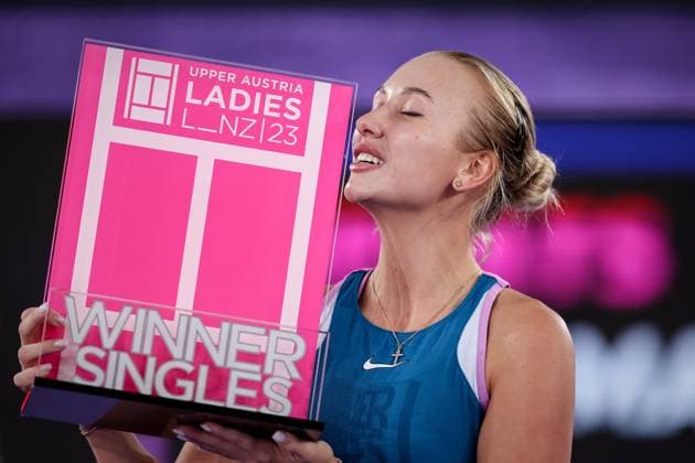 TENNIS - WTA, Tennis Damen Upper Austria Ladies Linz LINZ,AUSTRIA,12.FEB.23 - TENNIS - WTA Tour, Upper Austria Ladies Linz. Image shows Anastasia Potapova (RUS)at the award ceremony.  GEPAxpictures xManfredxBinder