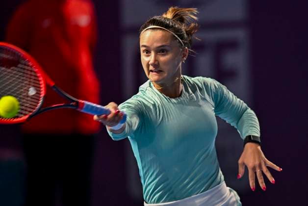 WTA, Tennis Damen Qatar TotalEnergies Open 2023 Lauren Davis of United States in action during her 2nd round Qualifying match against Viktoriya Tomova of Bulgaria at the WTA Qatar TotalEnergies Open tennis tournament at the Khalifa International Tennis Complex in Doha, Qatar, 12 February 2023 DOHA Qatar  Copyright: xNoushadxThekkayilx originalFilename:varittyakkal-qatartot230212_npMAS.jpg