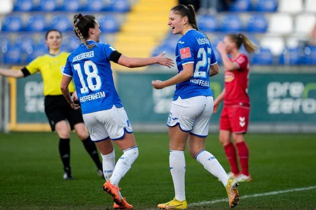 v.li.: Julia Hickelsberger (Hickelsberger-Füller, TSG, 18) und Torschützin Melissa Kössler (TSG, 25), Spielerinnen der TSG 1899 Hoffenheim, jubeln über das Tor zum 2:0, Jubel, Torjubel, Torerfolg, celebrate the goal, goal, celebration, Jubel ueber das Tor, optimistisch, Spielszene, Highlight, Action, Aktion, 12.02.2023, Sinsheim (Hoffenheim) (Deutschland), Fussball, Flyeralarm Frauen-Bundesliga, TSG 1899 Hoffenheim - 1. FC Köln, 12.02.2023, Sinsheim (Hoffenheim) (Deutschland), Fussball, Flyeralarm Frauen-Bundesliga, TSG 1899 Hoffenheim - 1. FC Köln, DFB DFL REGULATIONS PROHIBIT ANY USE OF PHOTOGRAPHS AS IMAGE SEQUENCES AND OR QUASI-VIDEO.