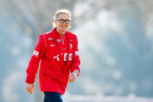 230214 Hege Riise, head coach of the Norwegian women s national football team, during a training session on February 14, 2023 in Angers. Photo: Vegard Grott BILDBYRAN kod VG VG0393 bbeng fotboll football soccer fotball träning practice training trening norge norway women dam Copyright: VEGARDxGRoTT BB230214VG012